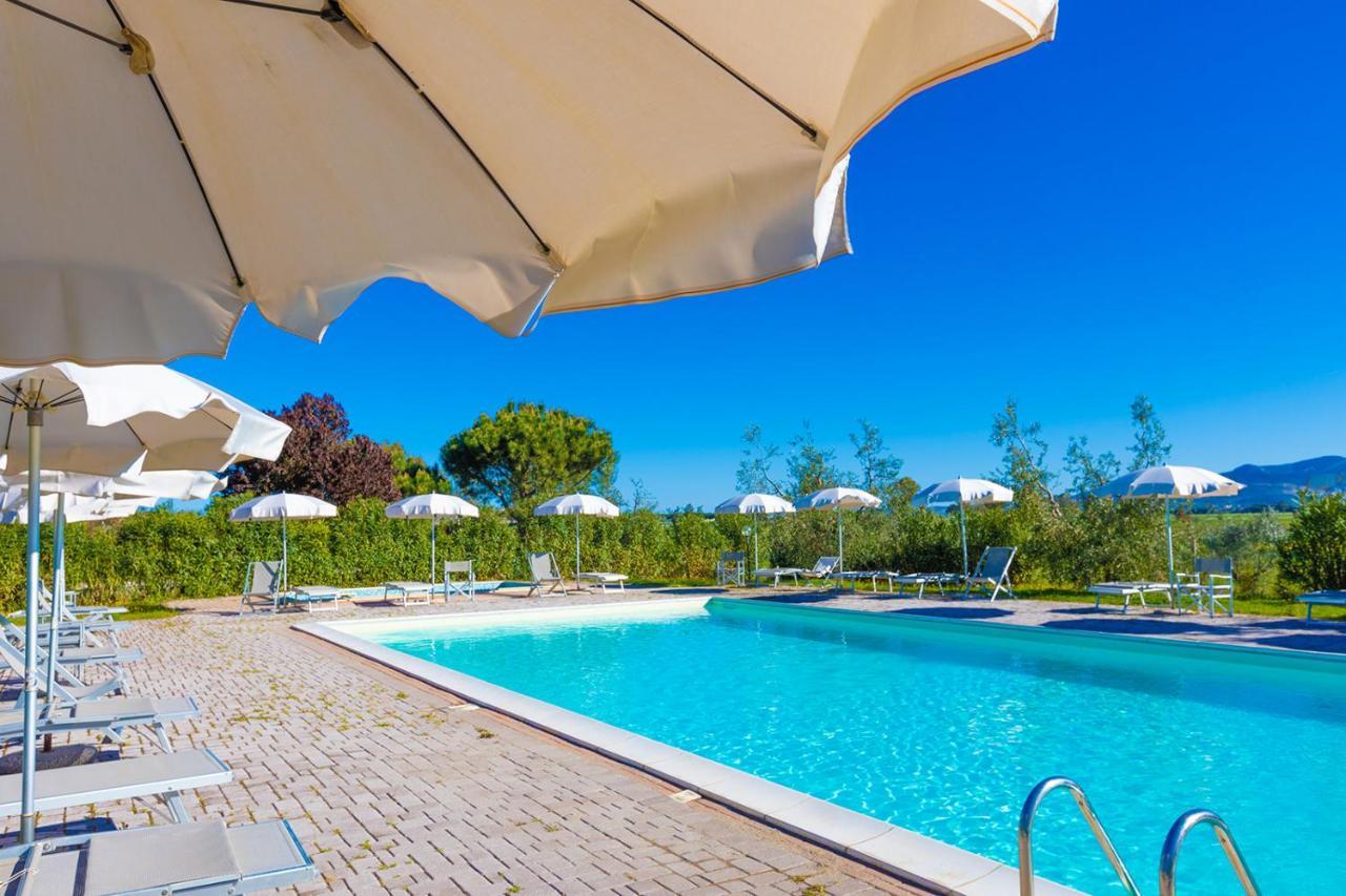 Glamping Gli Etruschi Piombino Exterior foto