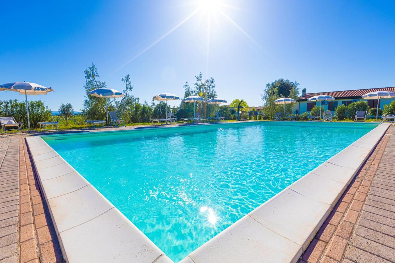 Glamping Gli Etruschi Piombino Exterior foto