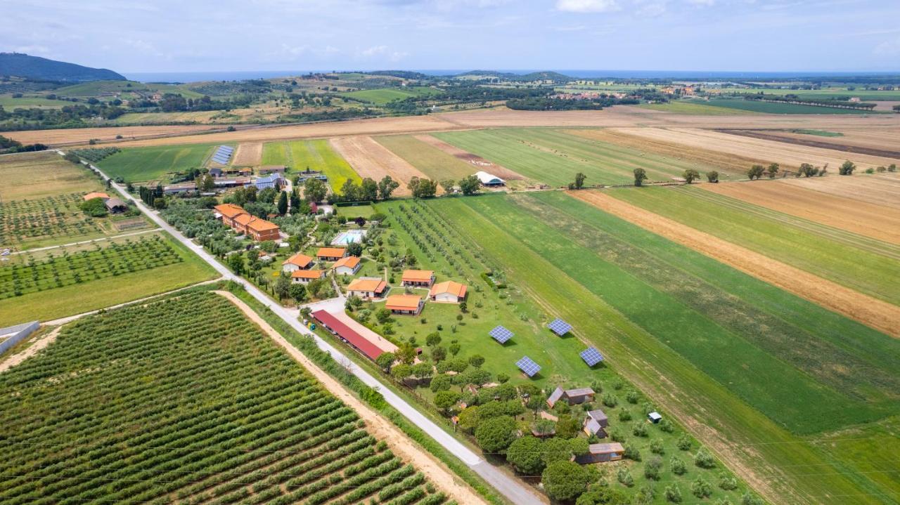 Glamping Gli Etruschi Piombino Exterior foto